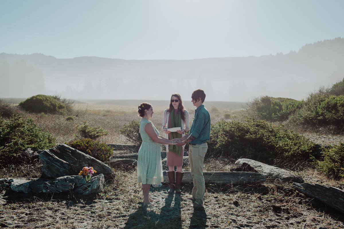 julie-ivy-humboldt-elopement-photographer-15